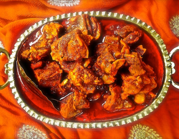 Kashmiri Ghanduh Maaz (Mutton with Onions)